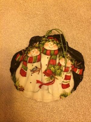 Bought this ornament for my aunt that collects snow men. I'm sure she has yet to receive one on a real shell!