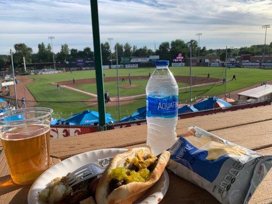 Buffet and free beer with Suite Seats