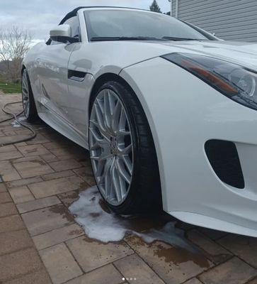 Intricate Rim detail on a #jaguar #rtype
& #infinty3.0t @jaguar #supercharged
#infinityq60
#detailing