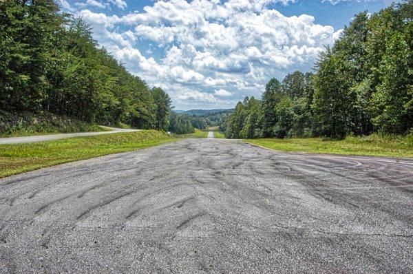 Airpark For Sale in North GA Mountains w/ 3,100 ft. airstrip 770-722-5098