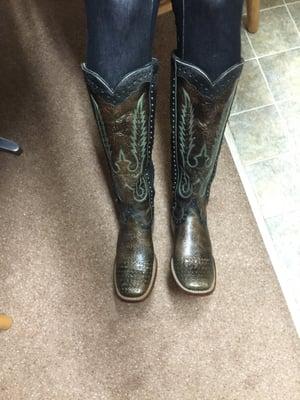 Got my first pair of cowgirl boots today. Couldn't be more pleased.