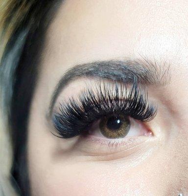 Volume eyelash extentions