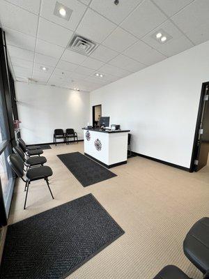 waiting Room Lebaron Chiropractic Clinic
  3317 S Higley Rd 101, Gilbert, AZ 85297
 https://lebaronchiro.com/gilbert/ - car Accident Doctors