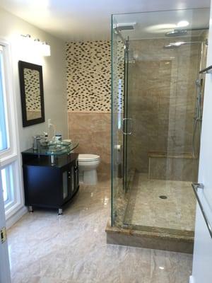 Frameless sliding shower door