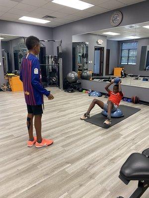 Mathew and Ethan Dynamo soccer team !working core strenght !