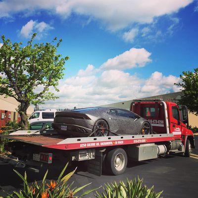 Supercharged Lamborghini on its way to LA