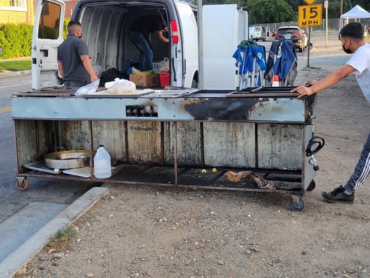 A taco stand that doesn't clean any of there equipment! Me and my family got sick from there food!