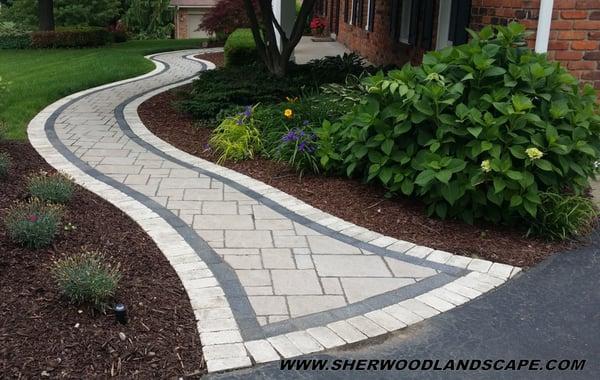 Brick Paver Walkway
www.sherwoodlandscape.com