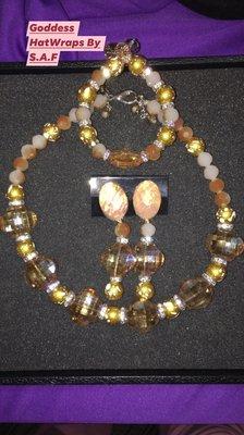 Handmade jewelry set with crystals and Africans beads