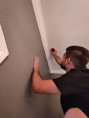 Moisture meter detects wet drywall