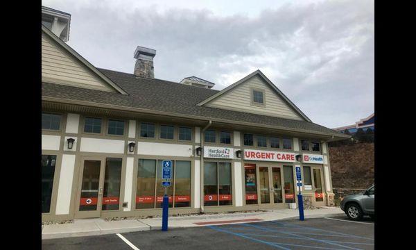 Hartford HealthCare-GoHealth Urgent Care South Windsor, CT Location Front Entrance