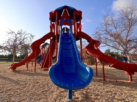 The tallest and longest slides we've ever seen at a public playground! Even I was a little scared to go down the blue one!! Lol