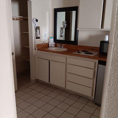 Kitchenette/ vanity sink area.