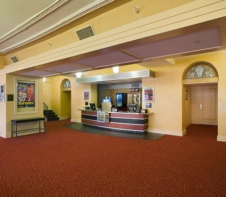 Hiway Theater