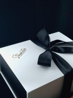 Surprise that special person with our beautiful Gift-box, a combination of flowers and chocolate covered strawberries inside.