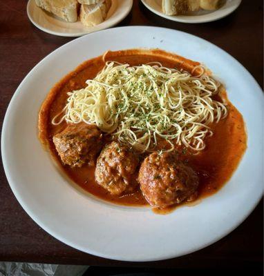 Spaghetti and meatballs