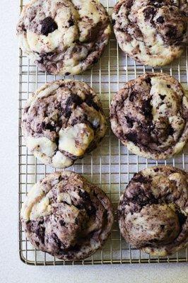 Cookies & Cream Cookies