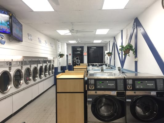 Suds N Surf Laundromat