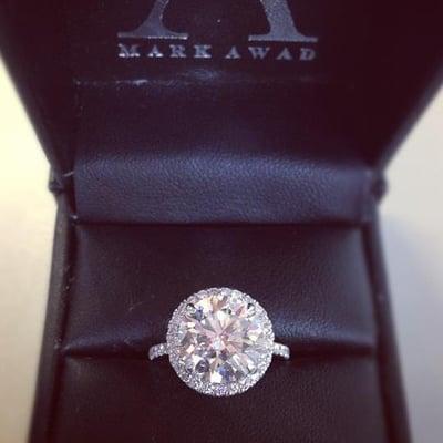 custom diamond engagement ring