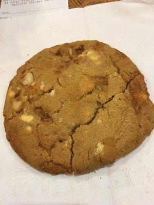 White Chocolate and Macadamia Nut cookie $2.00 - good flavor but too crunchy 2/5