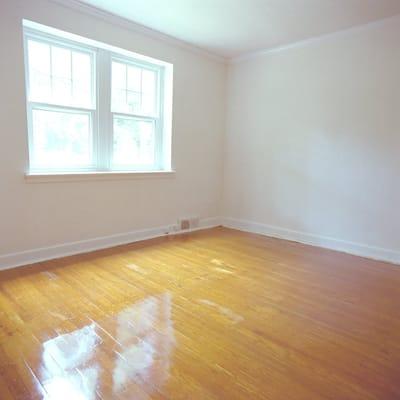 Bedroom, 2 large closets