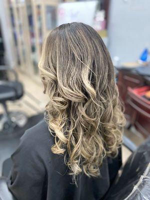 Blonde balayage