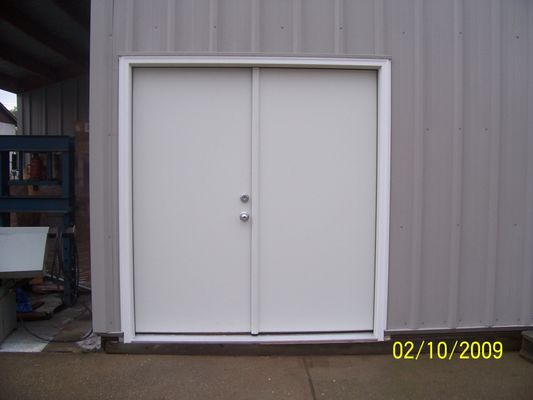 Commercial door