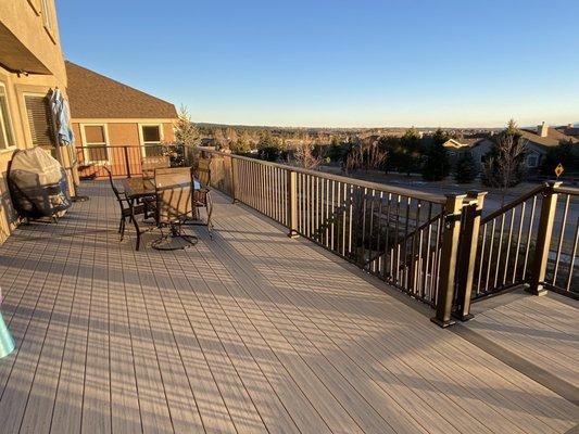 Premier Custom Decks and Outdoor Living