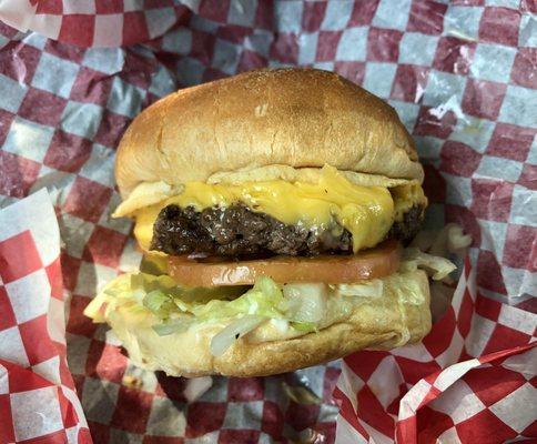 Single Cheeseburger with Lettuce, Tomato, Onion, Pickle Mayonnaise. Really enjoyed it