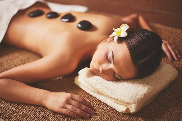 Hot stones massage