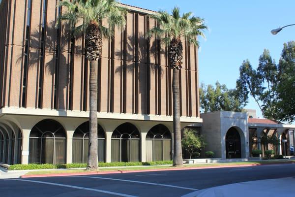 View from the corner of 10th & Lemon of the outside of the Main Branch- Victor Miceli Law Library