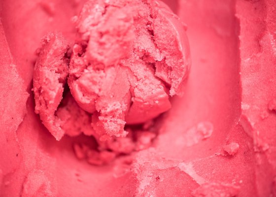 Raspberry sorbet ... like all our creams, no artificial colors or flavorings