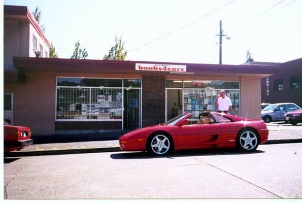 Ferrari F355 in front of books4cars