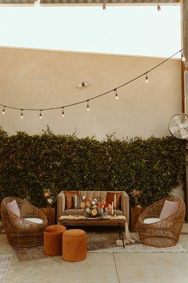 Create a lounge setting in the courtyard for you and your wedding party

TY to Scheme Events

Thank you to Onyx & Arrow Photography