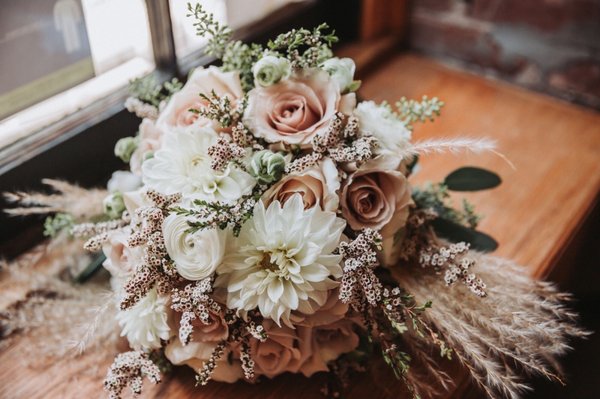 Rustic boho bride bouquet