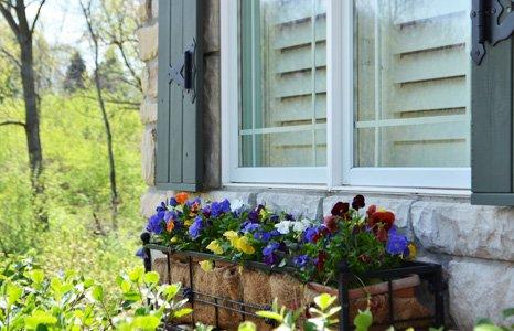 A tasteful planter is easily assembled for your home just in time for spring.