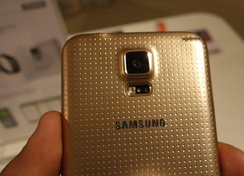 My gold Galaxy 5! Love it!