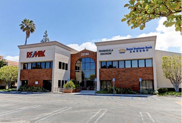 Centrally located in Torrance