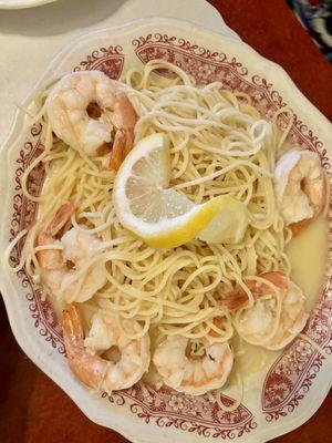 * Shrimp Scampi- so they just brought boiled spaghetti with shrimp