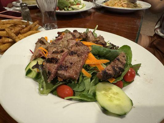 Steak salad