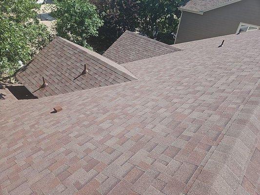 Completed roof installation. Malarkey Vista Class IV Impact Resistant