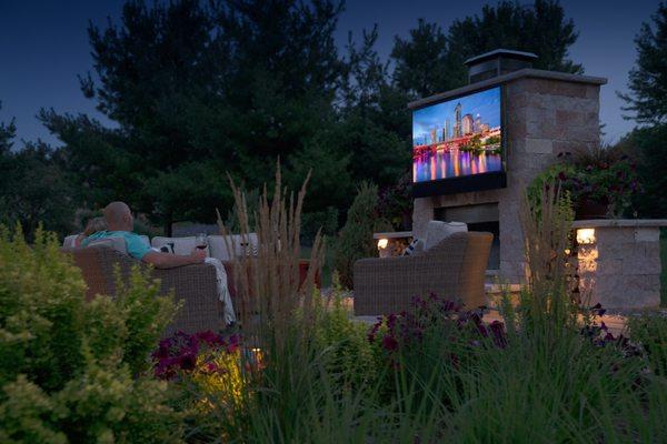 We can help create a relaxing outdoor TV area.