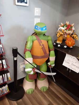 TMNT statue.