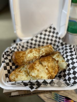 Cheesy garlic bread