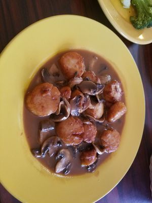 Scallops marsala