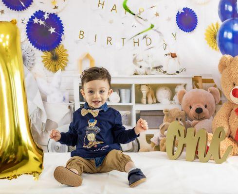 Mobile studio birthday photography