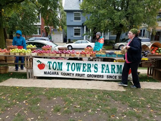 Tom Tower's Farm Market