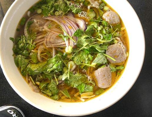 Spicy beef noodle