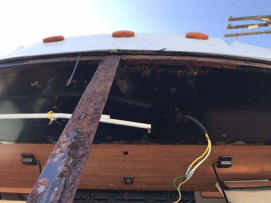 Windshield rust repair