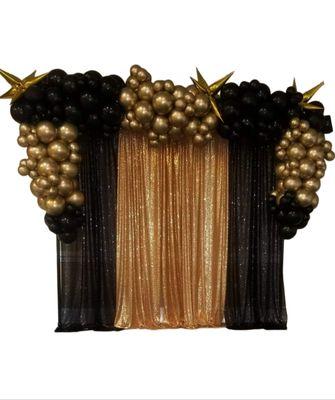 10 x 10 Backdrop: Sequin Fabric & 20ft Balloon Garland